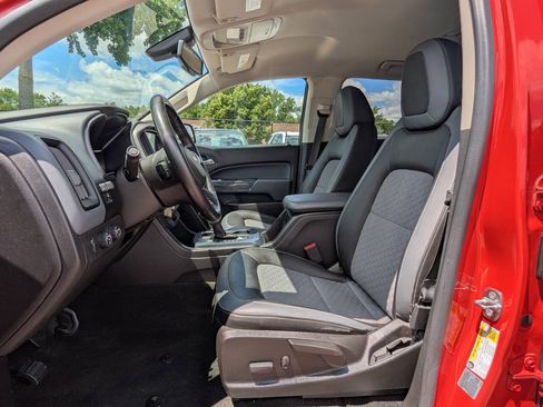 Used 2017 Chevrolet Colorado Z71 AWD/4WD image 12