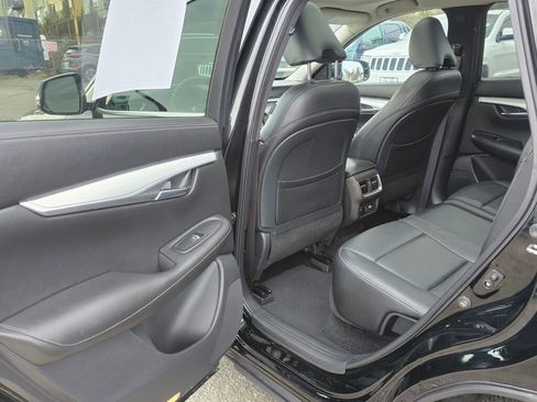 Used 2019 INFINITI QX50 Essential image 14