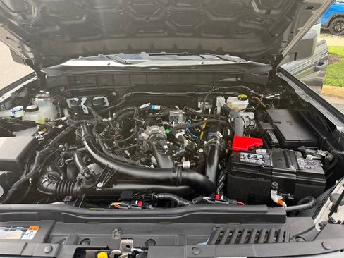 Used 2025 Ford Bronco Badlands AWD/4WD image 38