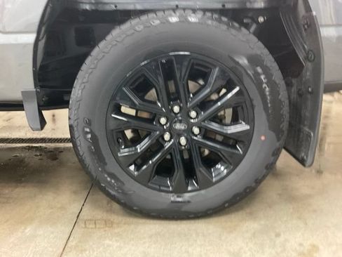 Used 2025 Ford F150 Lariat AWD/4WD image 16