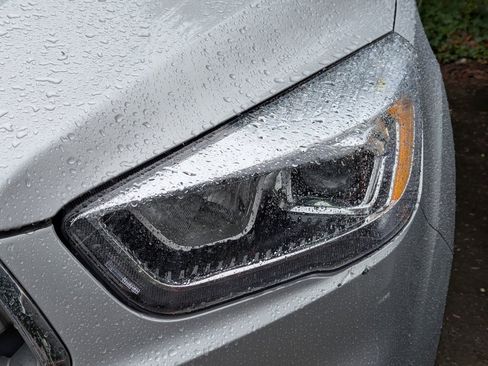 Used 2017 Ford Escape Titanium image 11