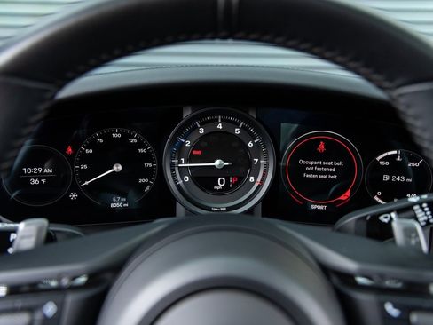 Used 2024 Porsche 911 Carrera 4 w/ Sport Package image 13