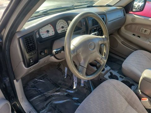 Used 2001 Toyota Tacoma PreRunner image 17