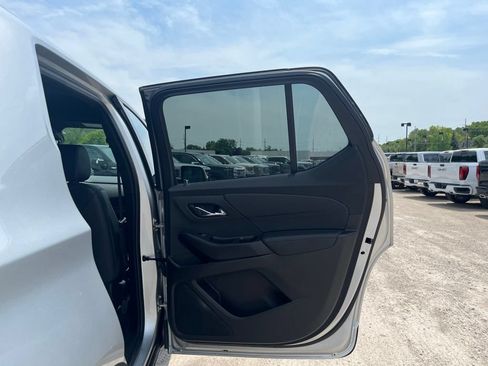 Used 2022 Chevrolet Traverse RS w/ LPO, Floor Liner Package AWD/4WD image 33