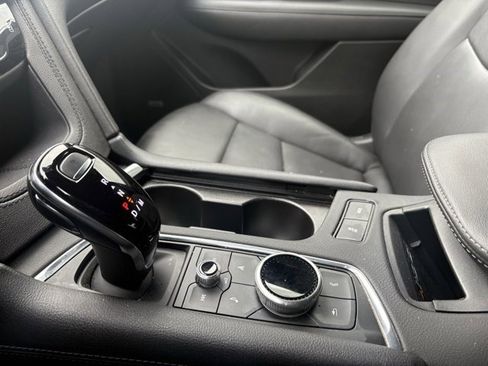 Certified 2025 Cadillac XT6 Premium Luxury image 23