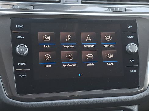 Used 2022 Volkswagen Tiguan SE FWD image 23