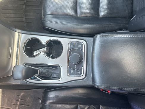 Used 2019 Jeep Grand Cherokee High Altitude AWD/4WD image 36