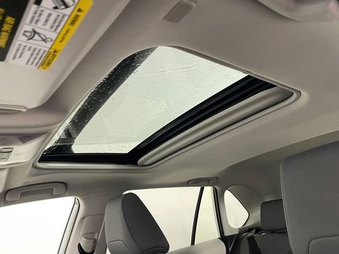 Used 2025 Toyota RAV4 XLE w/ Convenience Package image 15