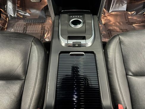 Used 2019 Land Rover Discovery Sport HSE AWD/4WD image 29