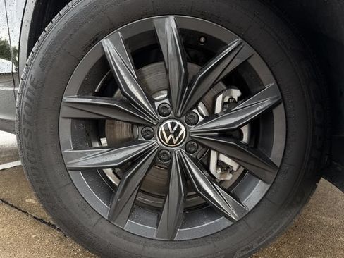 Used 2024 Volkswagen Tiguan Wolfsburg Edition FWD image 10