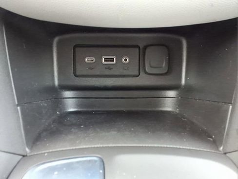 Used 2023 Chevrolet Equinox LS w/ LS Convenience Package image 21