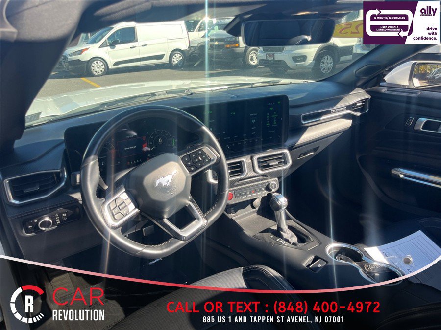 Used 2025 Ford Mustang Premium RWD image 18