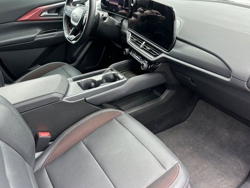 Certified 2024 Chevrolet Equinox EV RS image 19