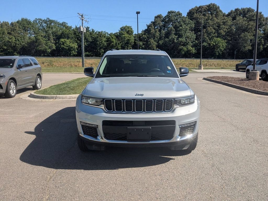 Used 2023 Jeep Grand Cherokee L Limited AWD/4WD image 8