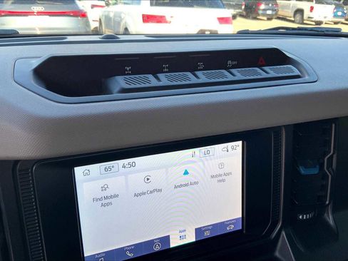 Used 2022 Ford Bronco Wildtrak image 97