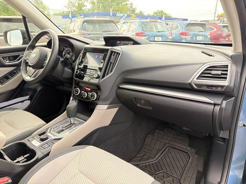 Used 2021 Subaru Forester Premium AWD/4WD image 38