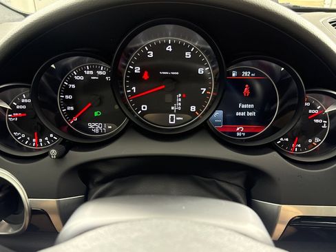 Used 2014 Porsche Cayenne Platinum Edition AWD/4WD image 15