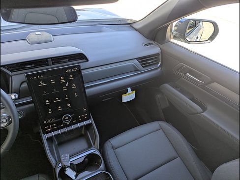 New 2026 GMC Terrain AT4 AWD/4WD image 18