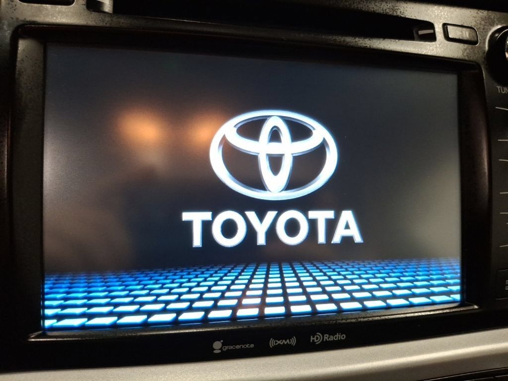 Used 2018 Toyota Highlander SE AWD/4WD image 22