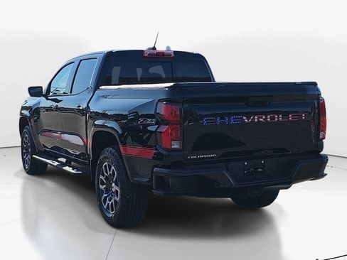 Used 2024 Chevrolet Colorado Z71 w/ Z71 Convenience Package 2 AWD/4WD image 6