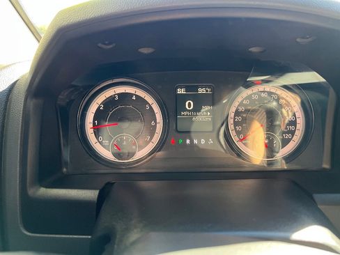 Used 2018 RAM 1500 Express w/ Express Value Package image 20