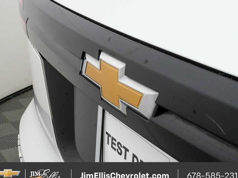 Certified 2025 Chevrolet Traverse LT FWD image 36