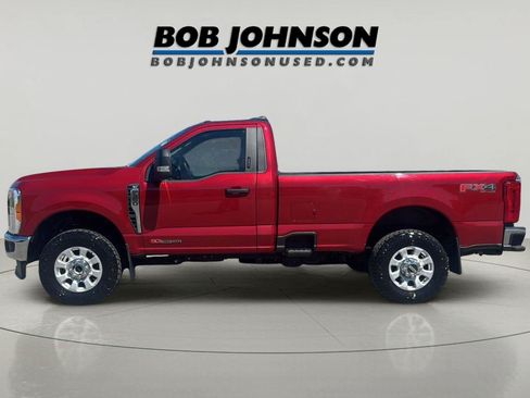Used 2023 Ford F350 XLT AWD/4WD image 6