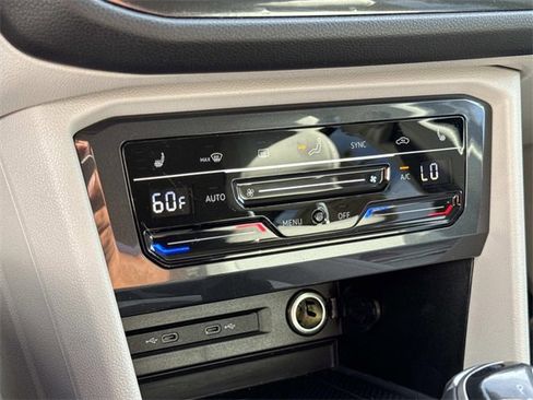 Certified 2022 Volkswagen Tiguan SE image 24