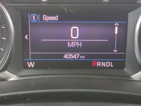 Certified 2023 Chevrolet Equinox RS FWD image 33