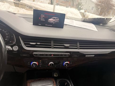 Used 2017 Audi Q7 3.0T Premium image 17