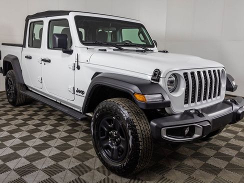 Used 2023 Jeep Gladiator Sport w/ Trailer Tow Package image 9