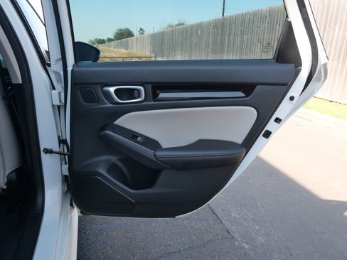 Used 2024 Honda Civic Touring image 11