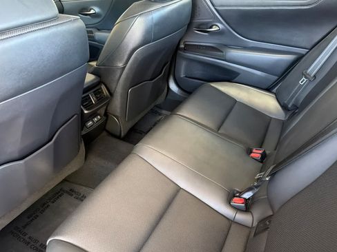 Used 2019 Lexus ES 350 w/ Premium Package FWD image 4