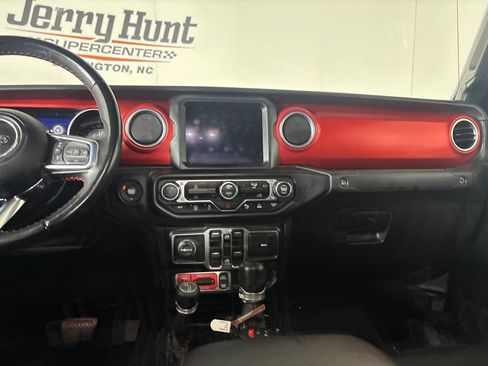 Used 2020 Jeep Gladiator Rubicon AWD/4WD image 24