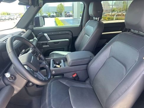 Used 2024 Land Rover Defender 90 X-Dynamic SE AWD/4WD image 9