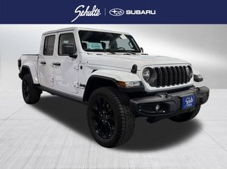 Used 2025 Jeep Gladiator Sport video 1