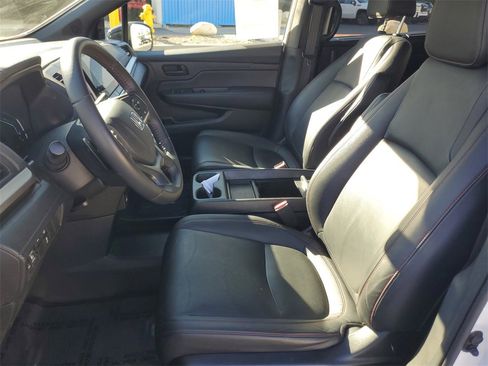 Certified 2023 Honda Odyssey Sport image 18