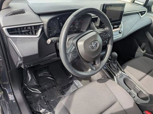 Used 2025 Toyota Corolla LE image 9