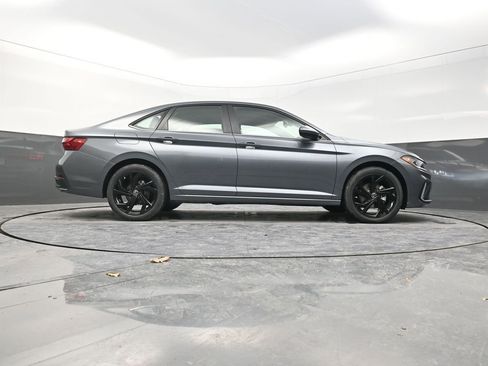New 2026 Volkswagen Jetta SE FWD image 28