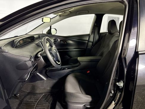 Used 2021 Toyota Prius LE FWD image 11