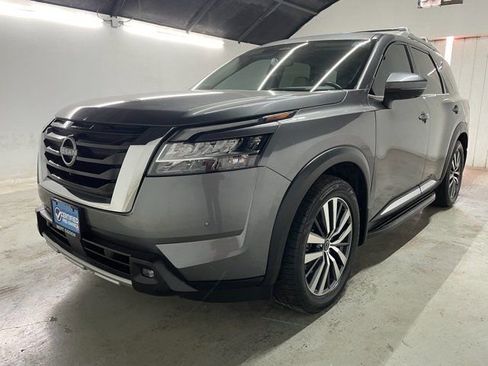 Used 2022 Nissan Pathfinder Platinum w/ Lighting Package (N93) image 3