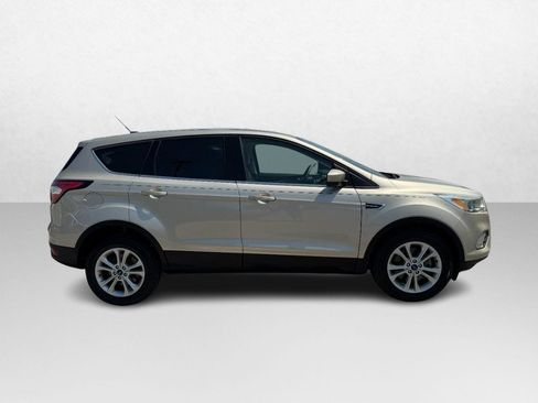 Used 2017 Ford Escape SE AWD/4WD image 4