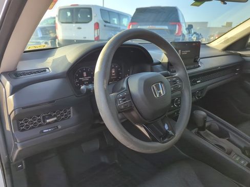 Used 2023 Honda Accord EX image 8