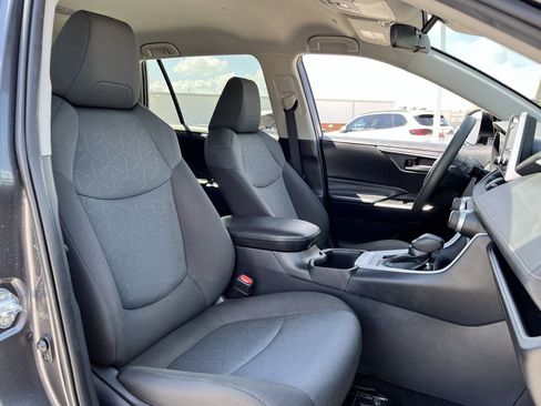 Used 2024 Toyota RAV4 XLE FWD image 25