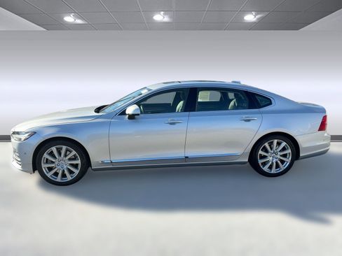 Used 2018 Volvo S90 T6 Inscription image 2
