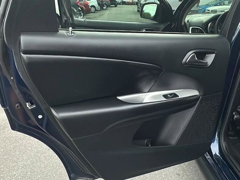 Used 2017 Dodge Journey SE FWD image 27