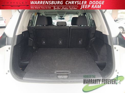 Used 2024 Nissan Rogue S FWD image 32