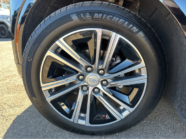 Certified 2024 Cadillac Lyriq Luxury AWD/4WD image 17