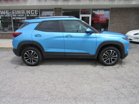 Used 2025 Chevrolet TrailBlazer LT AWD/4WD image 7