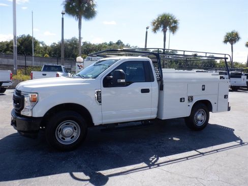 Used 2022 Ford F250 XL w/ Power Equipment Group RWD image 2